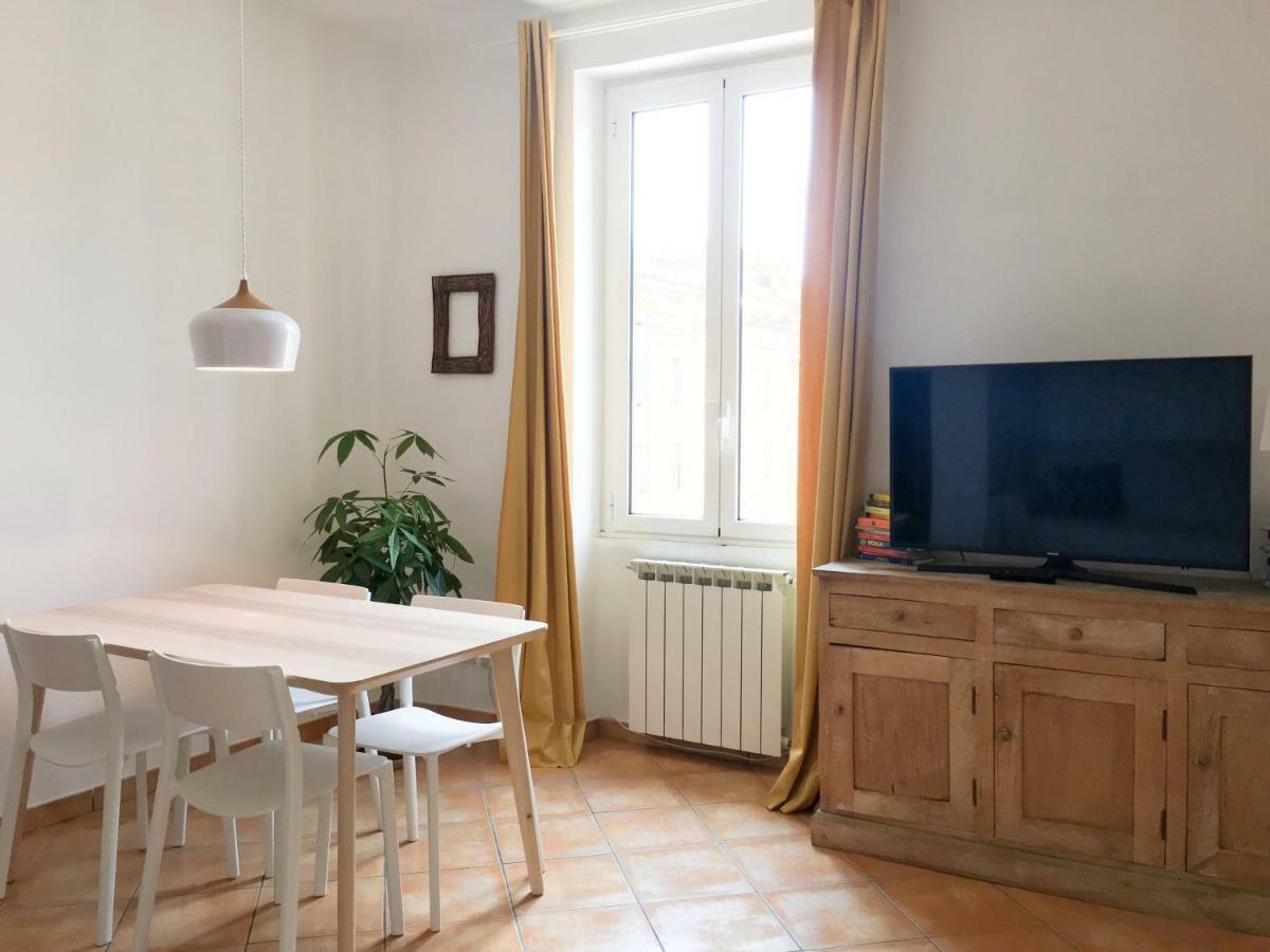 Panoramic Castle Apt Trastevere Roma Ngoại thất bức ảnh